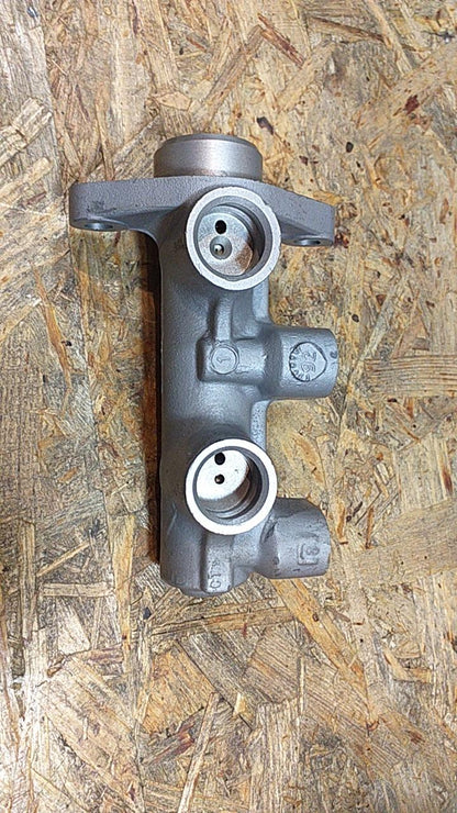 Calibra A 2.0i 16V 4x4 Hauptbremszylinder original GM Opel NEU