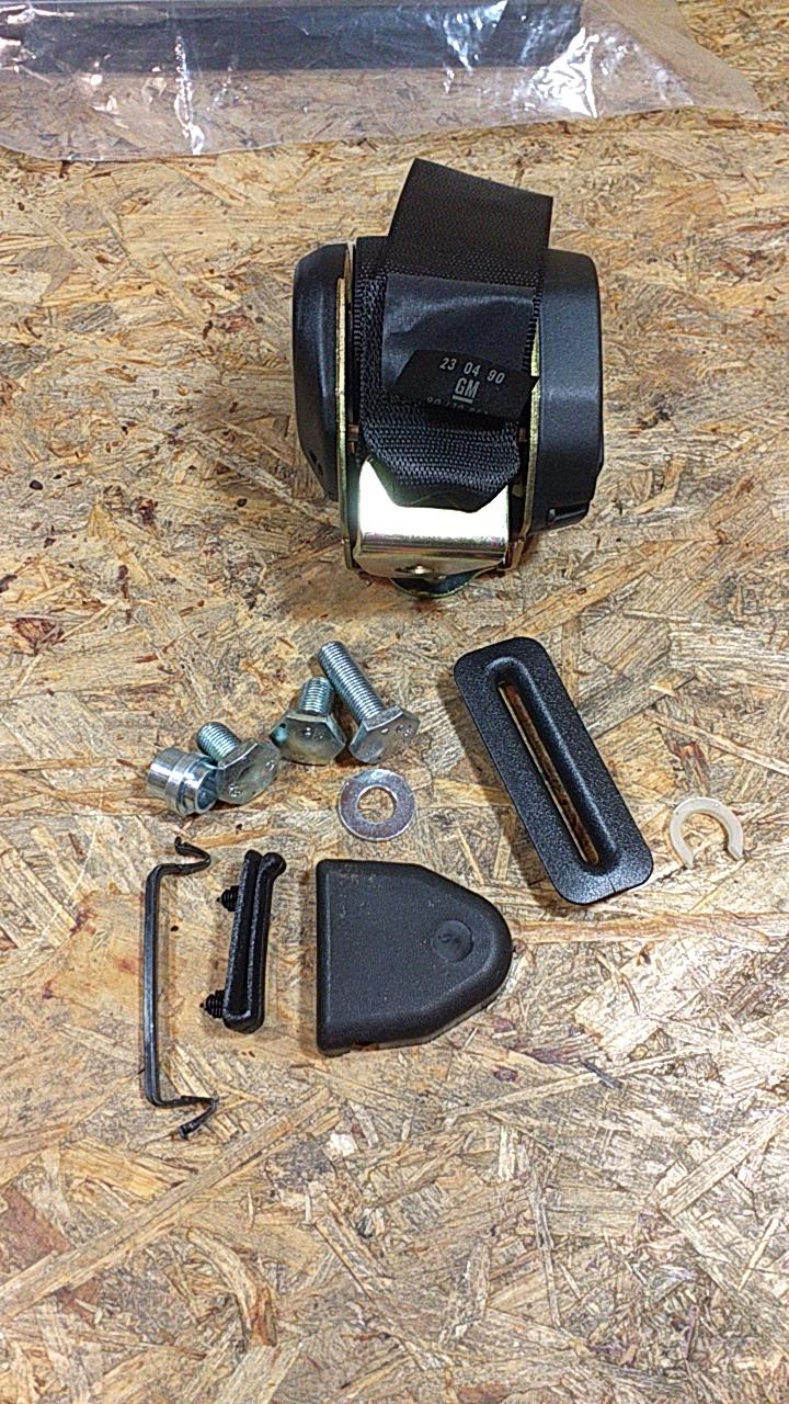 Corsa A Sicherheitsgurtschloss vorne rechts original GM Opel NEU
