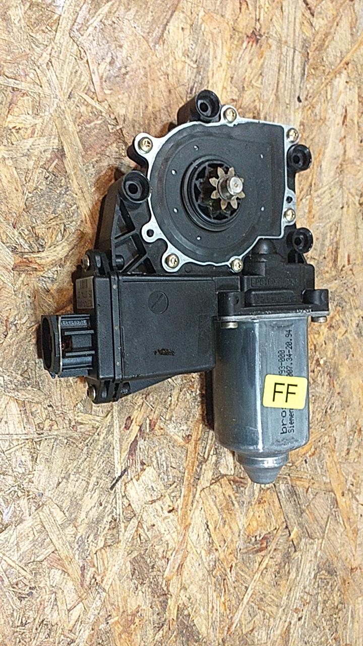 Astra F 3-Türer E-Fenstermotor vorne rechts original GM Opel NEU