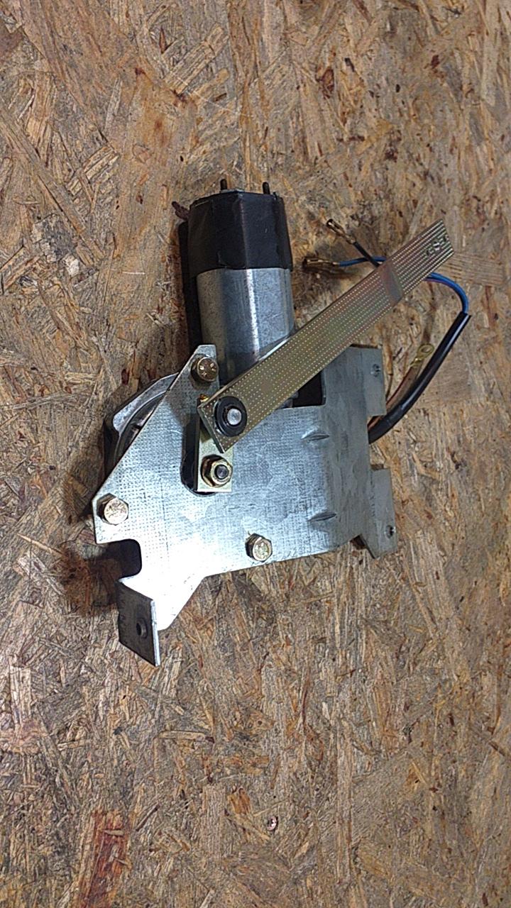 Kadett D Caravan Wischermotor hinten original GM Opel NEU