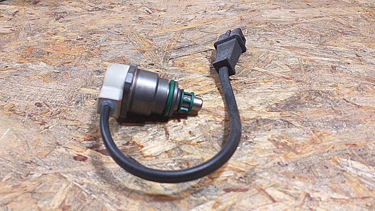Omega B 2.5TD Einspritzpumpe Magnetventil orig GM Opel NEU