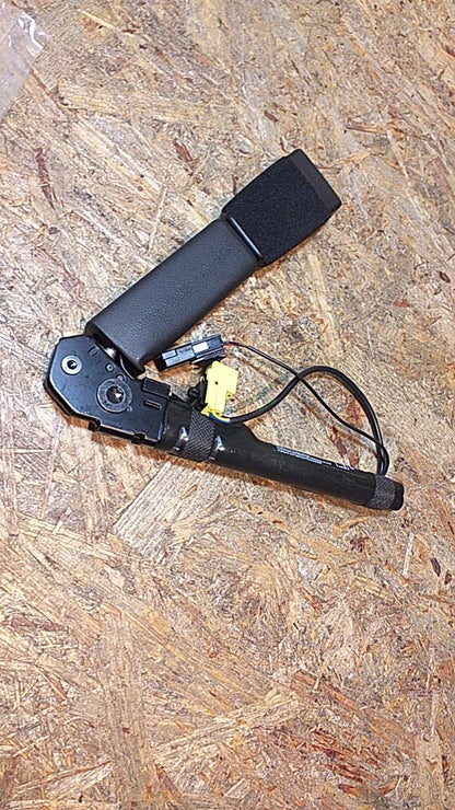 Meriva B 2010 Gurtspanner Beifahrersitz vorne original GM Opel NEU
