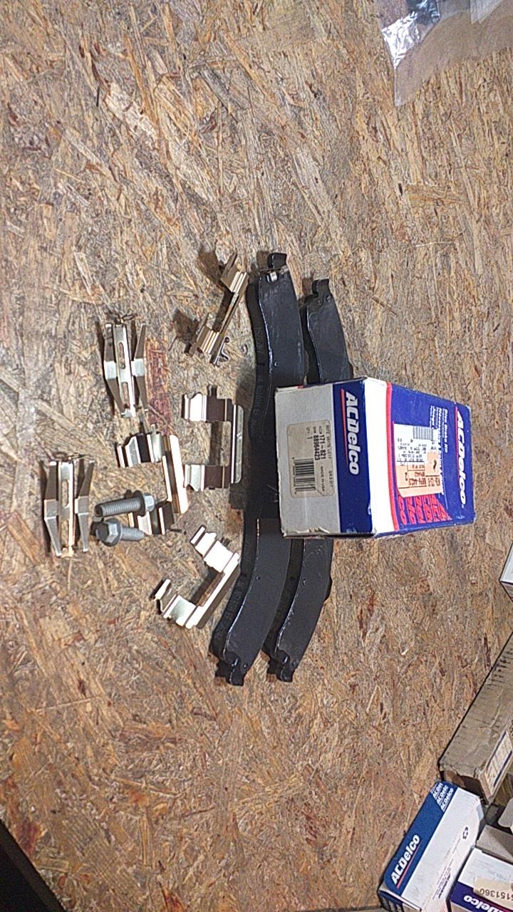 Chevrolet Trailblazer GMC Envoy Oldsmobile Bravada Bremsbeläge vorne original AC Delco NEU