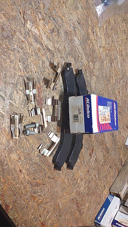 Chevrolet Trailblazer GMC Envoy Oldsmobile Bravada Bremsbeläge vorne original AC Delco NEU