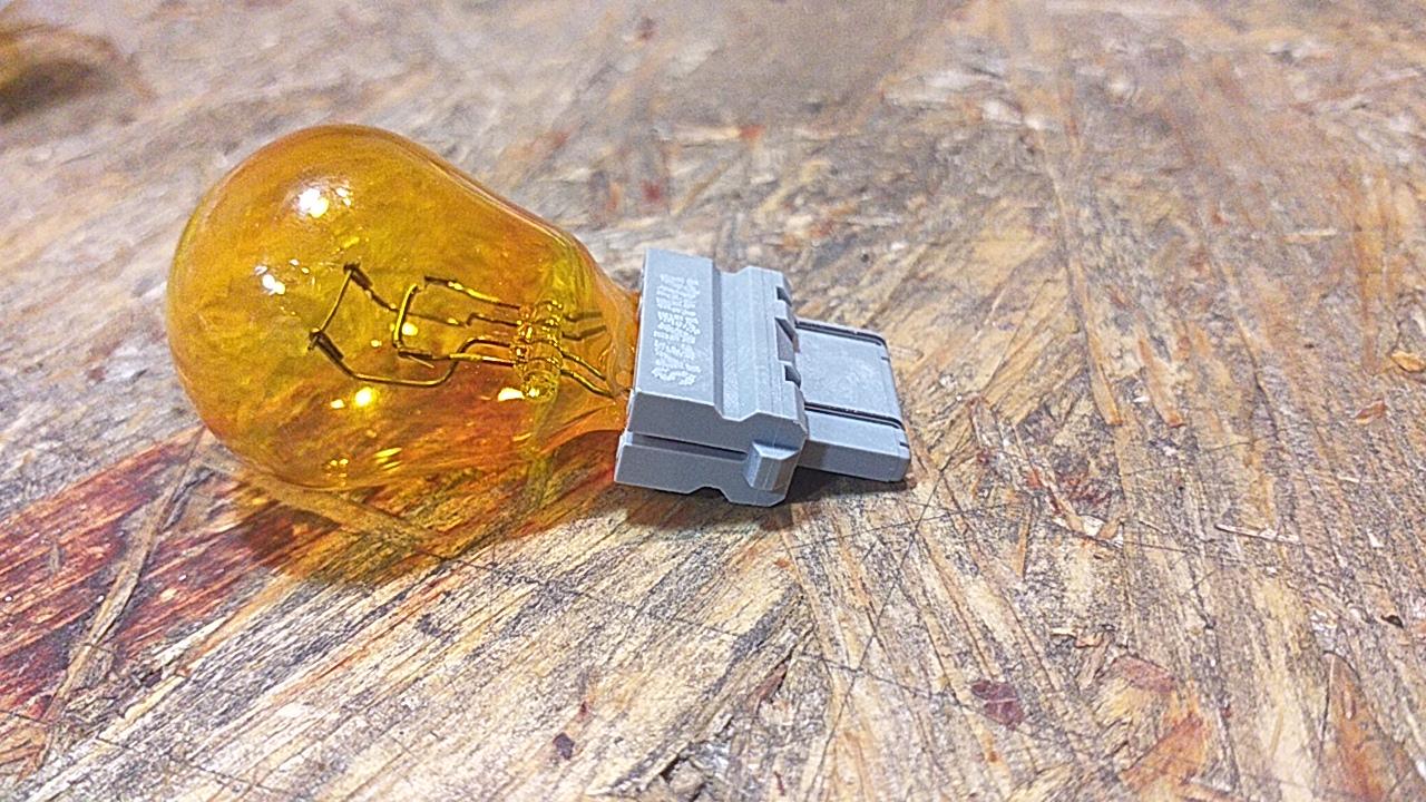 Chevrolet Malibu Traverse Captiva Sport Tagfahrlichtbirne original AC Delco NEU