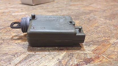 Movano A  Motor Türverriegelung original GM Opel NEU