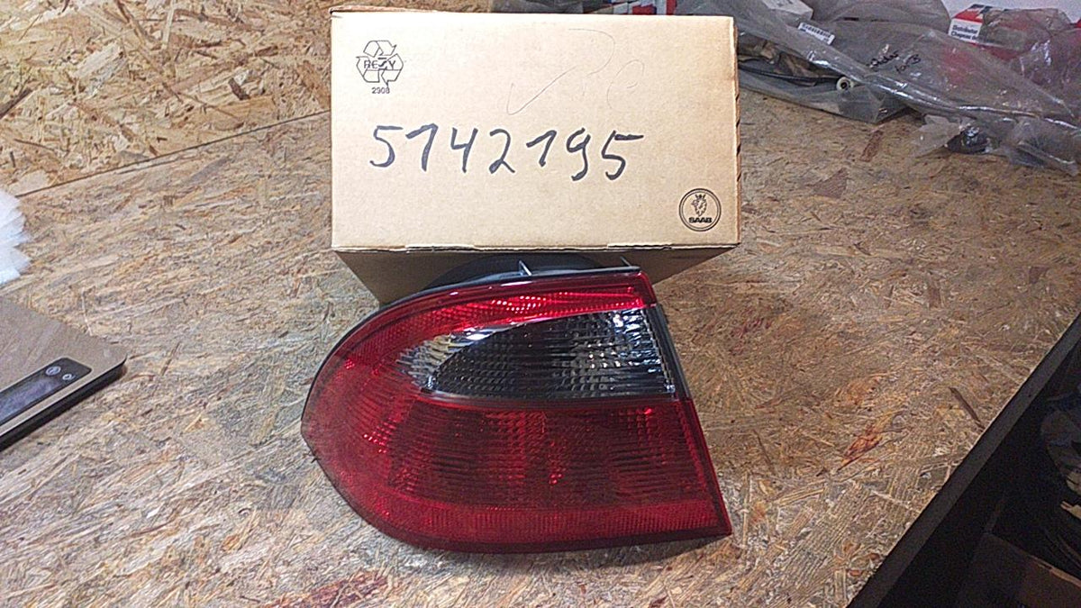 Saab 9-5 Rückleuchte links original SAAB NEU