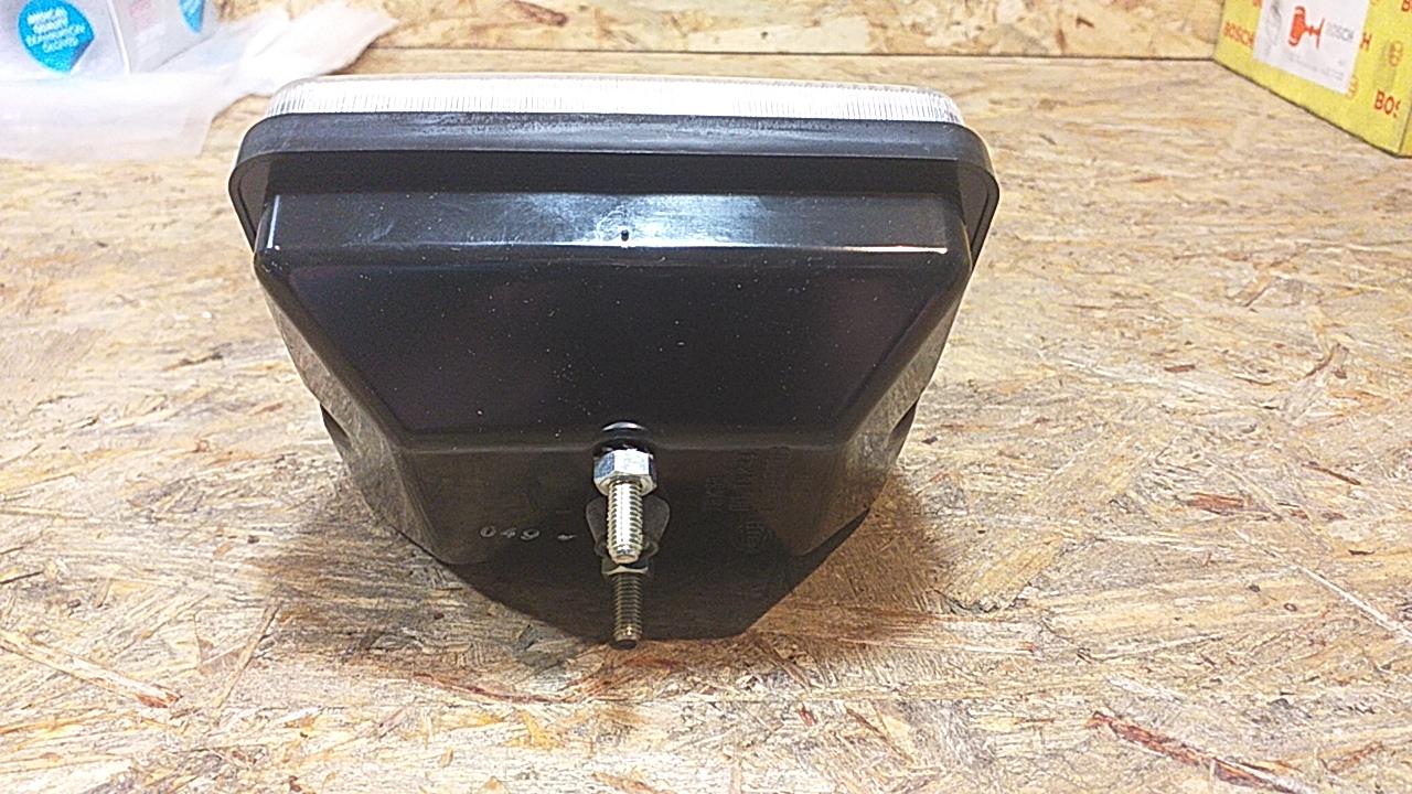 Mercedes 301/303/305/307/309/340 Rückfahrleuchte original Hella NEU