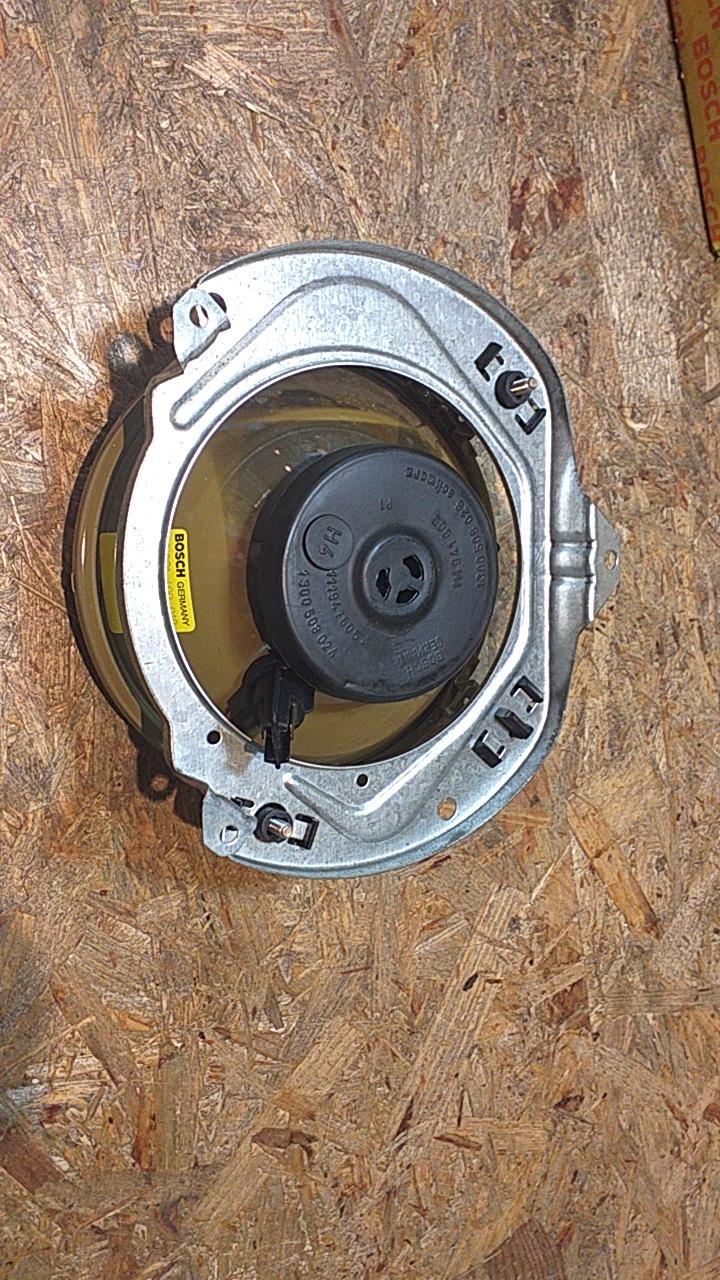 Audi50 VW Polo1,2 Scheinwerfer original Bosch NEU