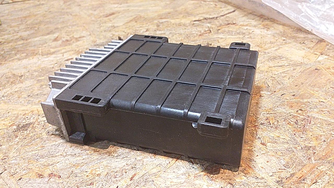 Mercedes Benz W124/ W201 Motorsteuergerät mit Relais original Bosch NEU