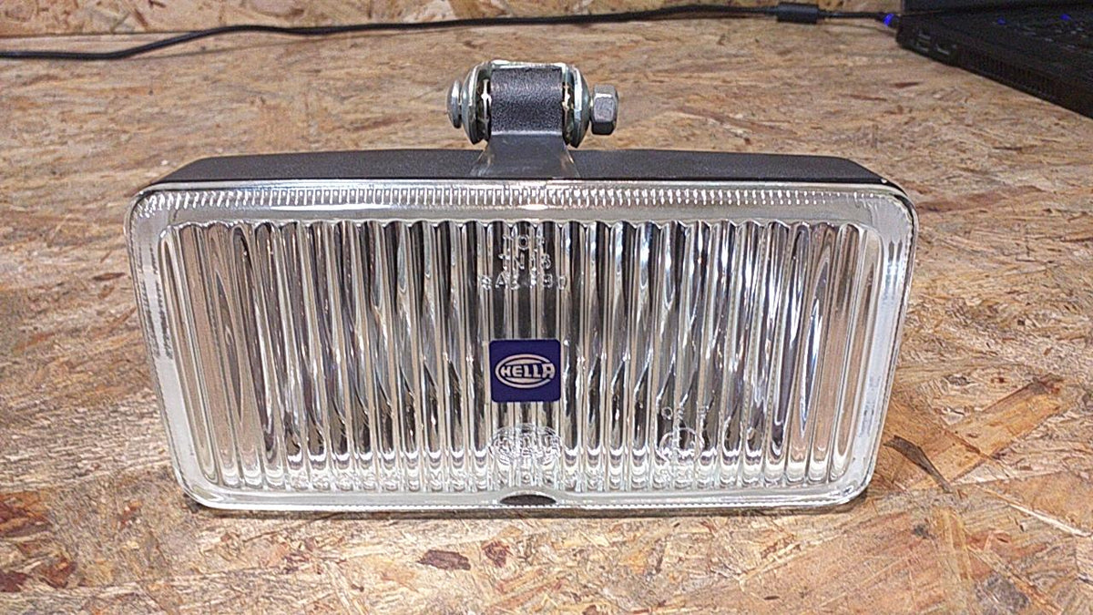 Iveco Turbostar D Nebelscheinwerfer original Hella NEU