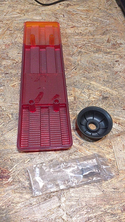 Mercedes Benz 507D-814D 1/86-> Lichtscheibe Heckleuchte links original Hella NEU