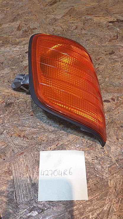 Mercedes E-Klasse Blinker vorne rechts original Hella NEU