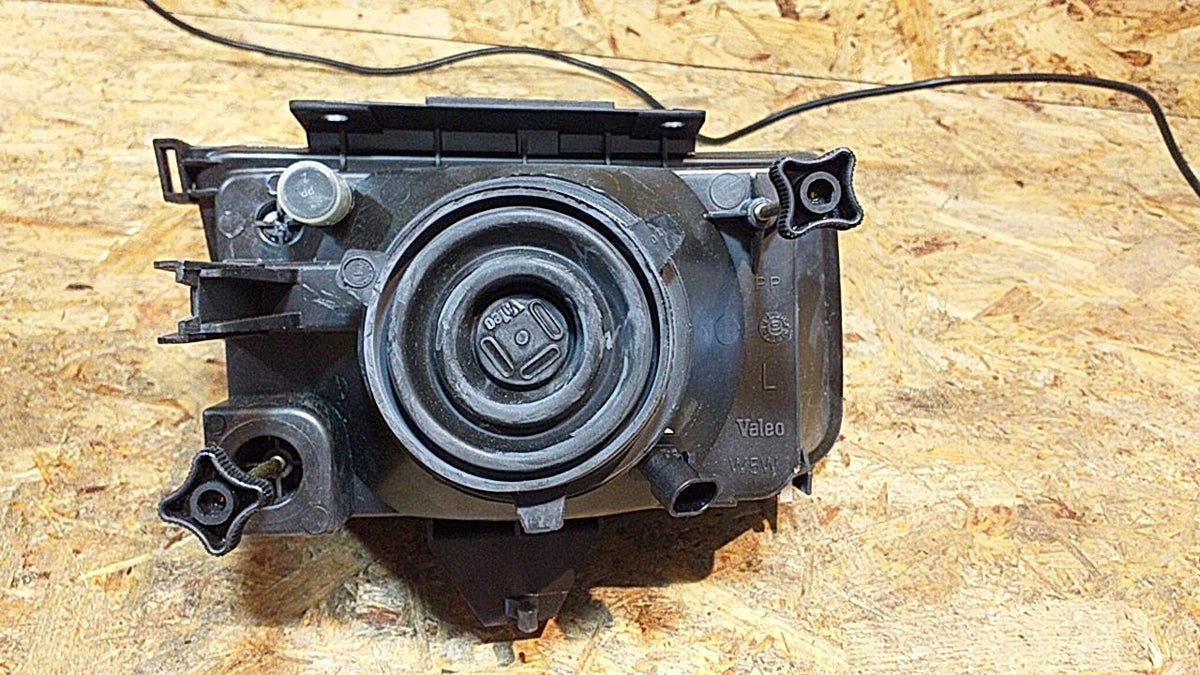 Corsa A Scheinwerfer links original GM Opel NEU