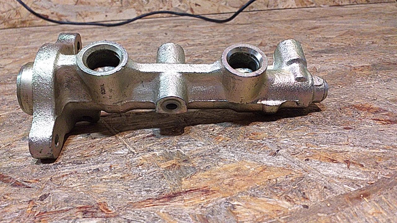 Kadett D Ascona C Hauptbremszylinder original Bosch NEU