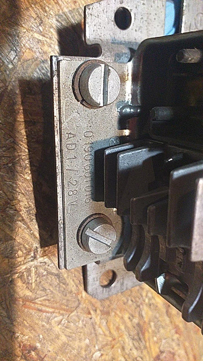 Fiat Campagnola AR76 Spannungsregler original Bosch NEU