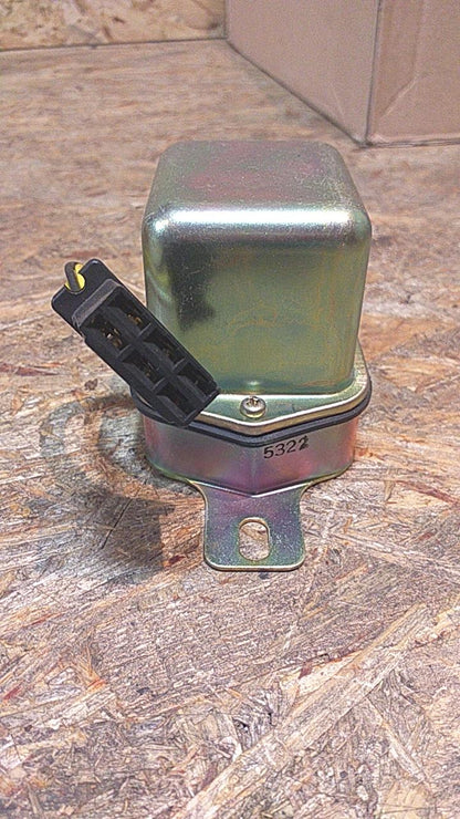 Mitsubishi Oldtimer Lichtmaschinenregler original Bosch NEU