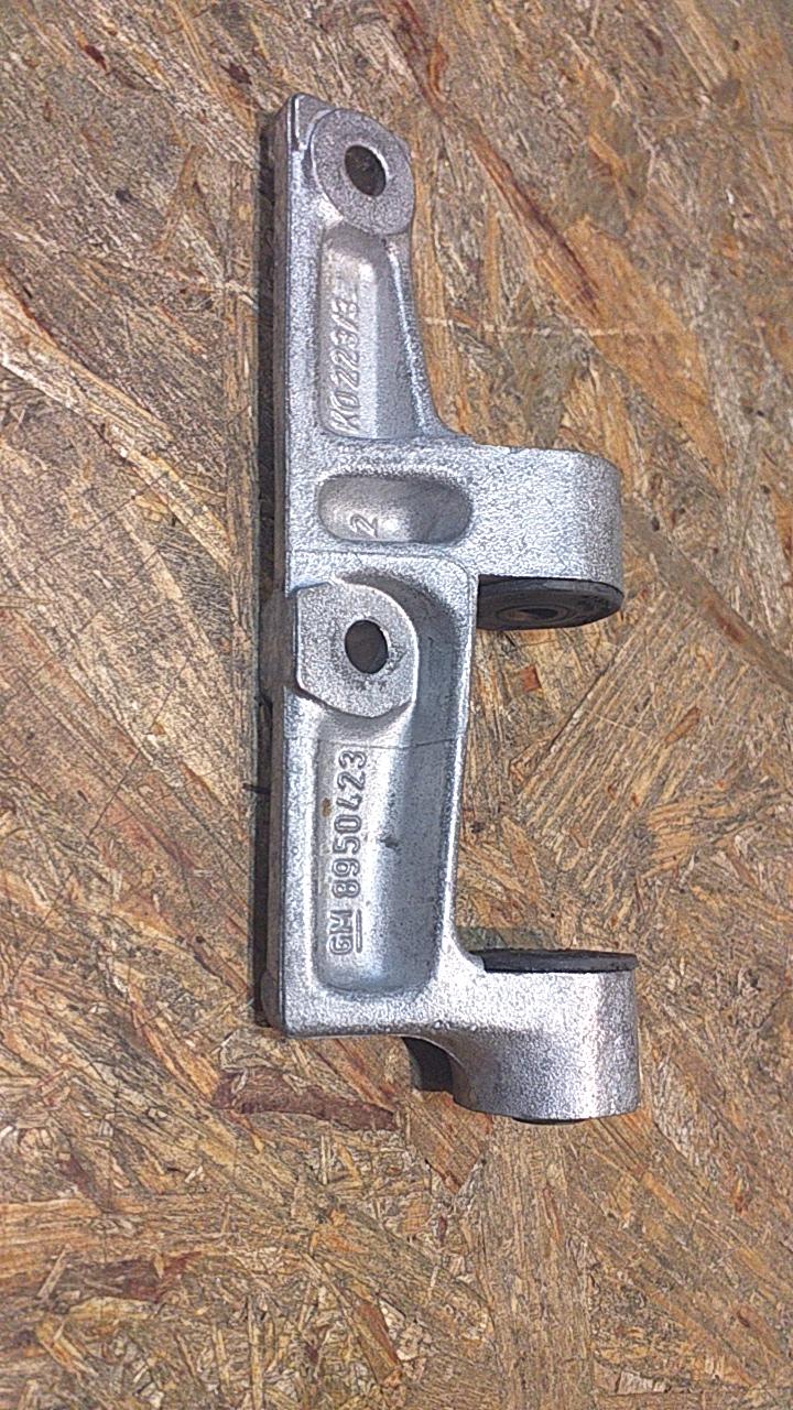 Admiral Kapitän Lichtmaschine Halter original GM Opel NEU