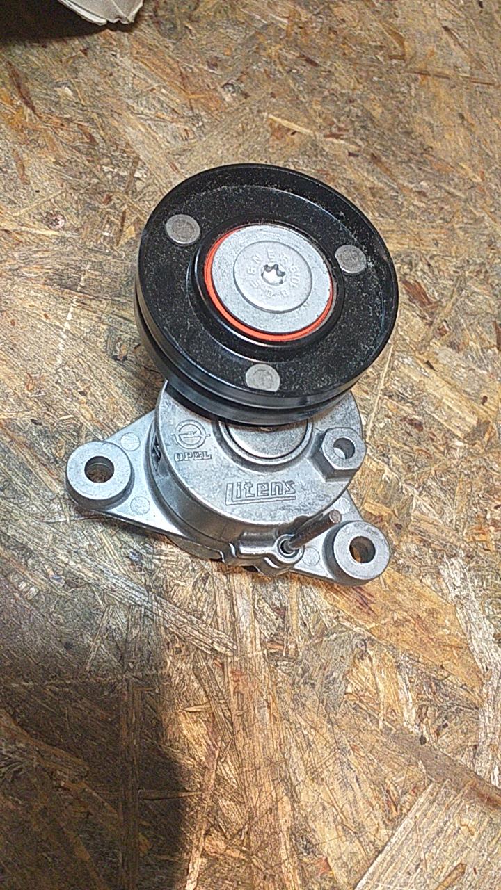 Astra G 1.4, 1.6,1.8 Spannrolle Keilrippenriemen original GM Opel NEU