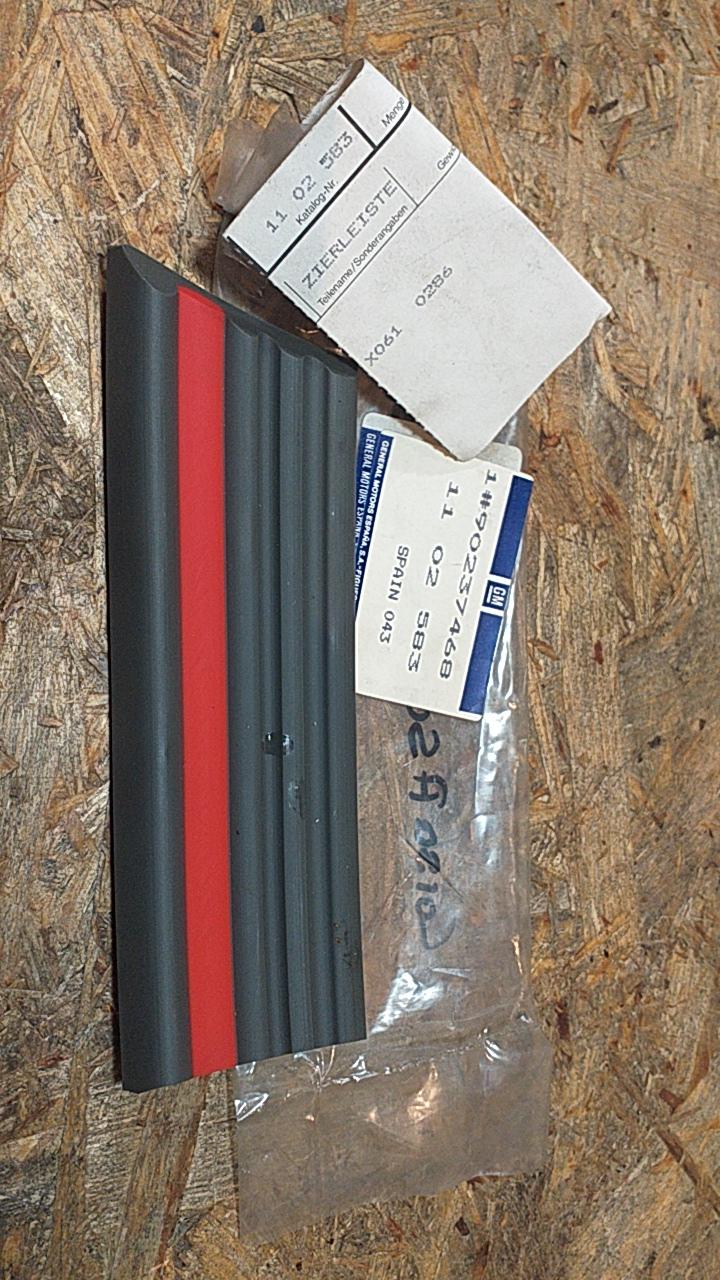 Corsa A Schrägheck (93,94) Schutzzierleiste Kotflügel original GM Opel NEU