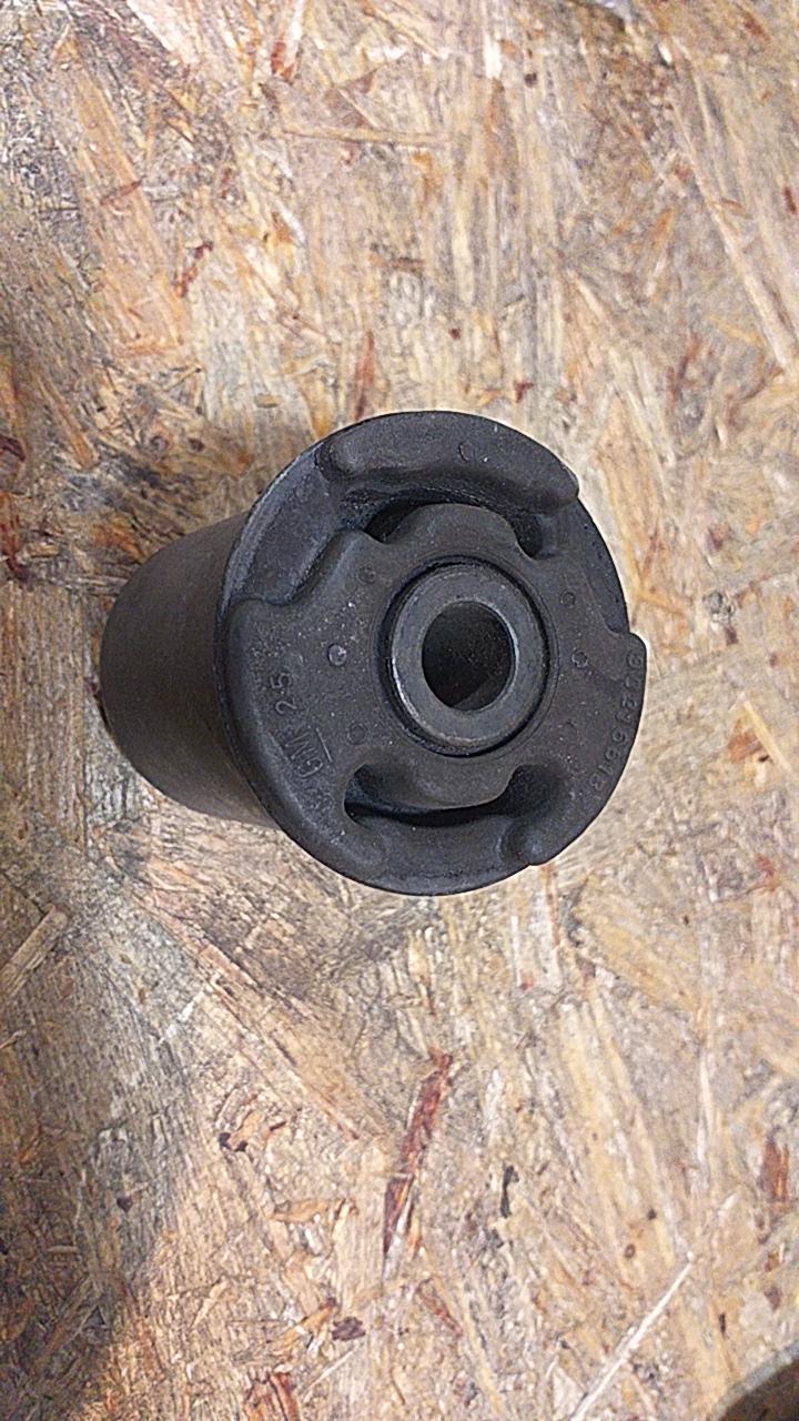 Vectra A Kadett E Ascona C Hinterschwenkbuchse original GM Opel NEU