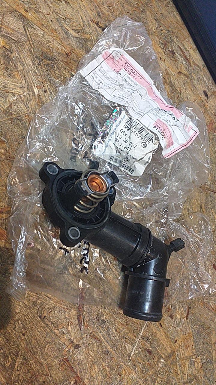 Insignia Astra J Zafira C Thermostat mit Gehäuse original GM Opel NEU