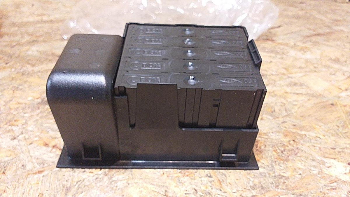 Kadett E Karsettenfach selten original GM Opel NEU