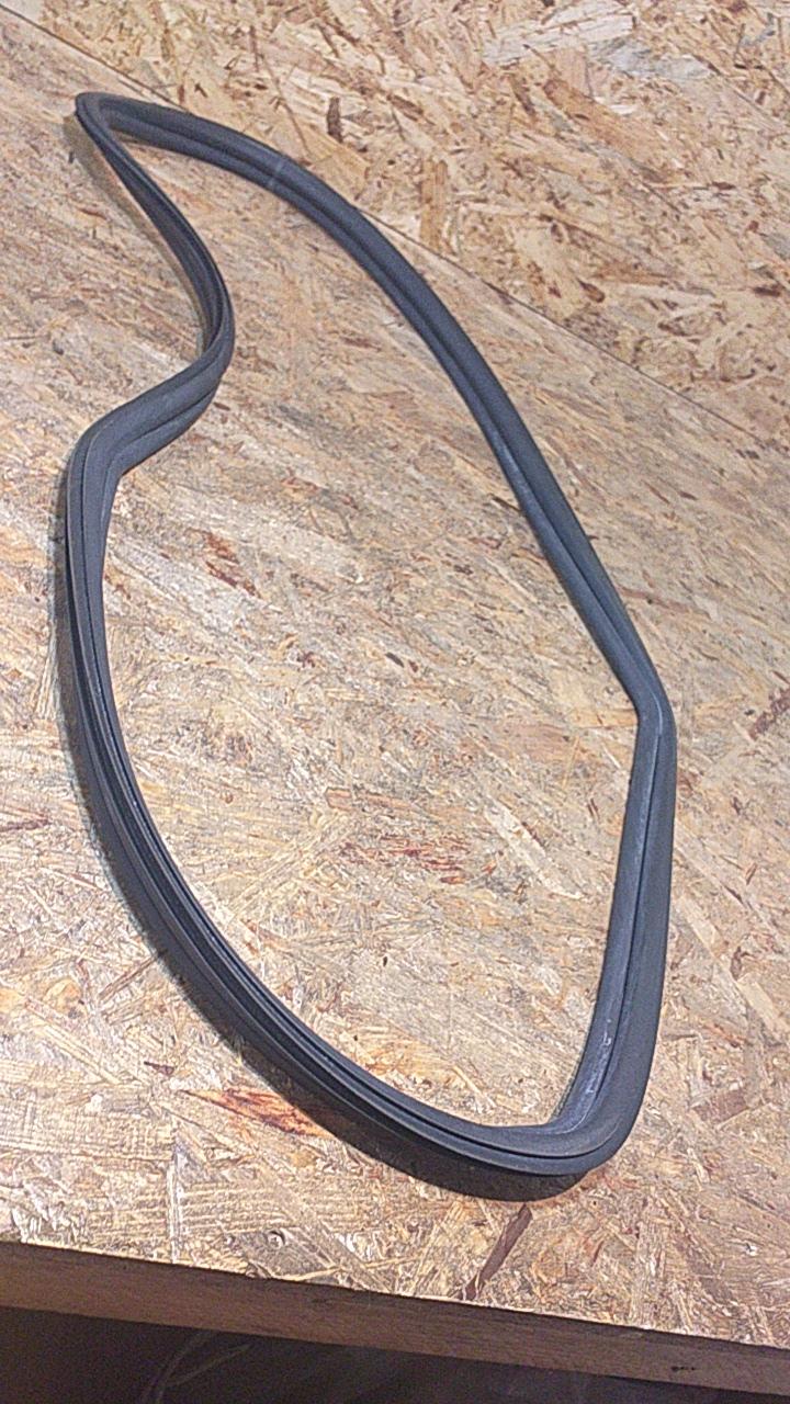 Corsa A 3-Türer Dichtung Seitenscheibe links original GM Opel NEU