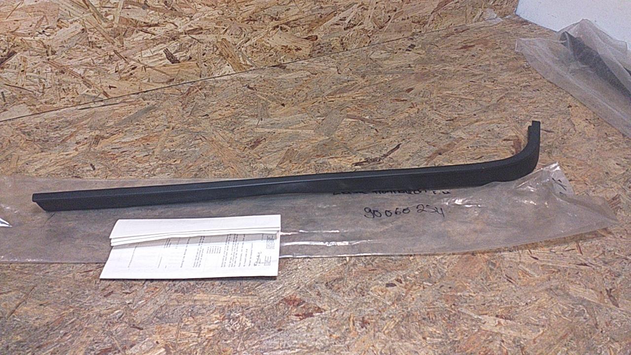 Rekord E Leiste Frontblech r.u original GM Opel NEU