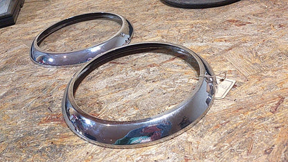 Kapitän 53-57 Set Zierringe an Scheinwerfer aus Altbestand original Bosch NEU