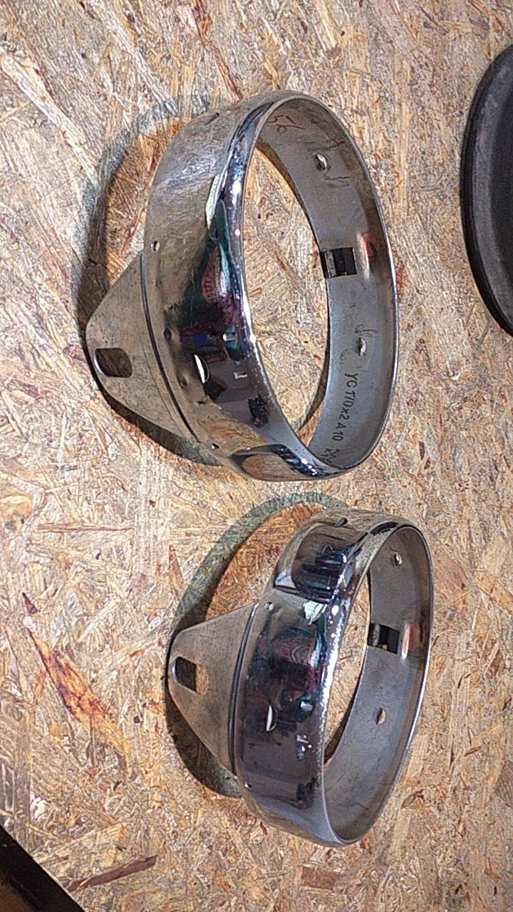 Olympia 56 Bj Set Zierringe an Scheinwerfer original Bosch NEU