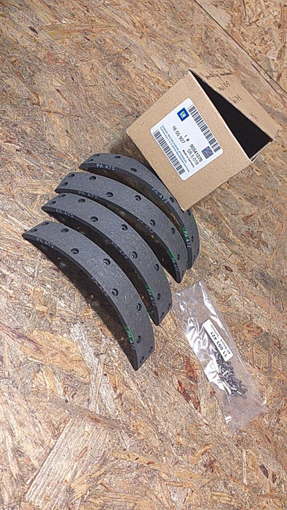Corsa A 83-93 Astra F 91-98 Bremsbeläge Trommelbremse original GM Opel NEU