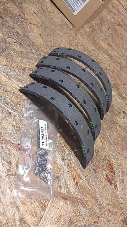 Corsa A 83-93 Astra F 91-98 Bremsbeläge Trommelbremse original GM Opel NEU