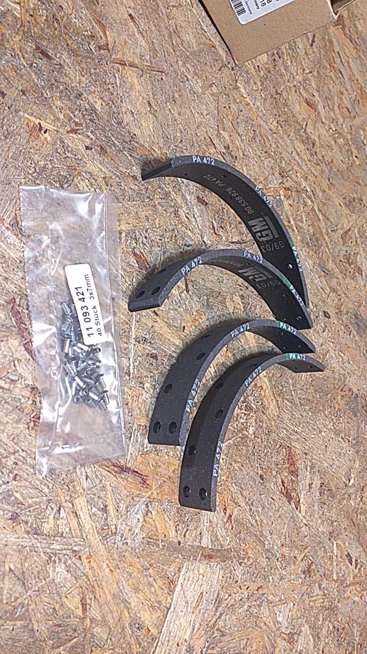 Corsa A 83-93 Astra F 91-98 Bremsbeläge Trommelbremse original GM Opel NEU