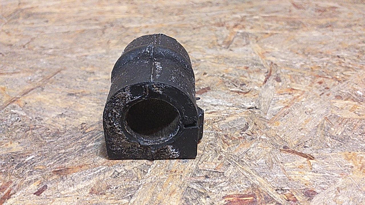 Rekord D Commodore B Stabi Gummilager vorne original GM Opel NEU