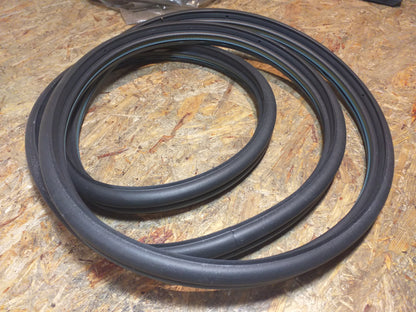 Kadett E Gummiabdichtung hinten links sowie rechts original GM Opel NEU
