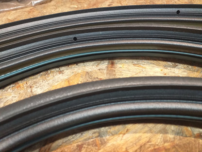 Kadett E Gummiabdichtung hinten links sowie rechts original GM Opel NEU