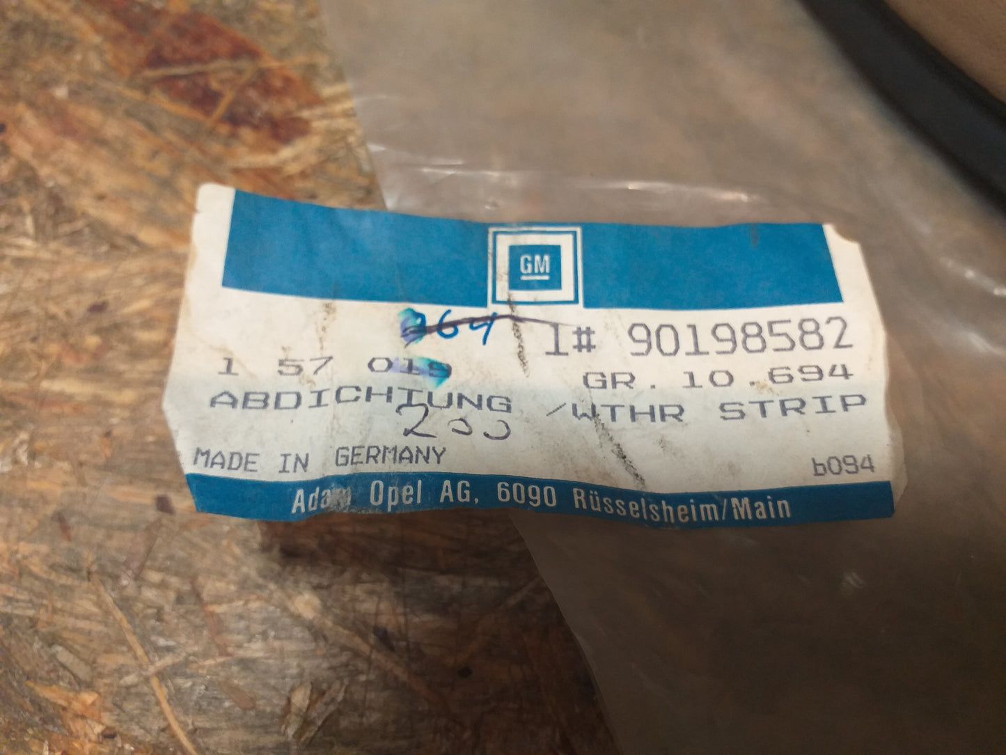 Kadett E Gummiabdichtung Vordertüre original GM Opel NEU