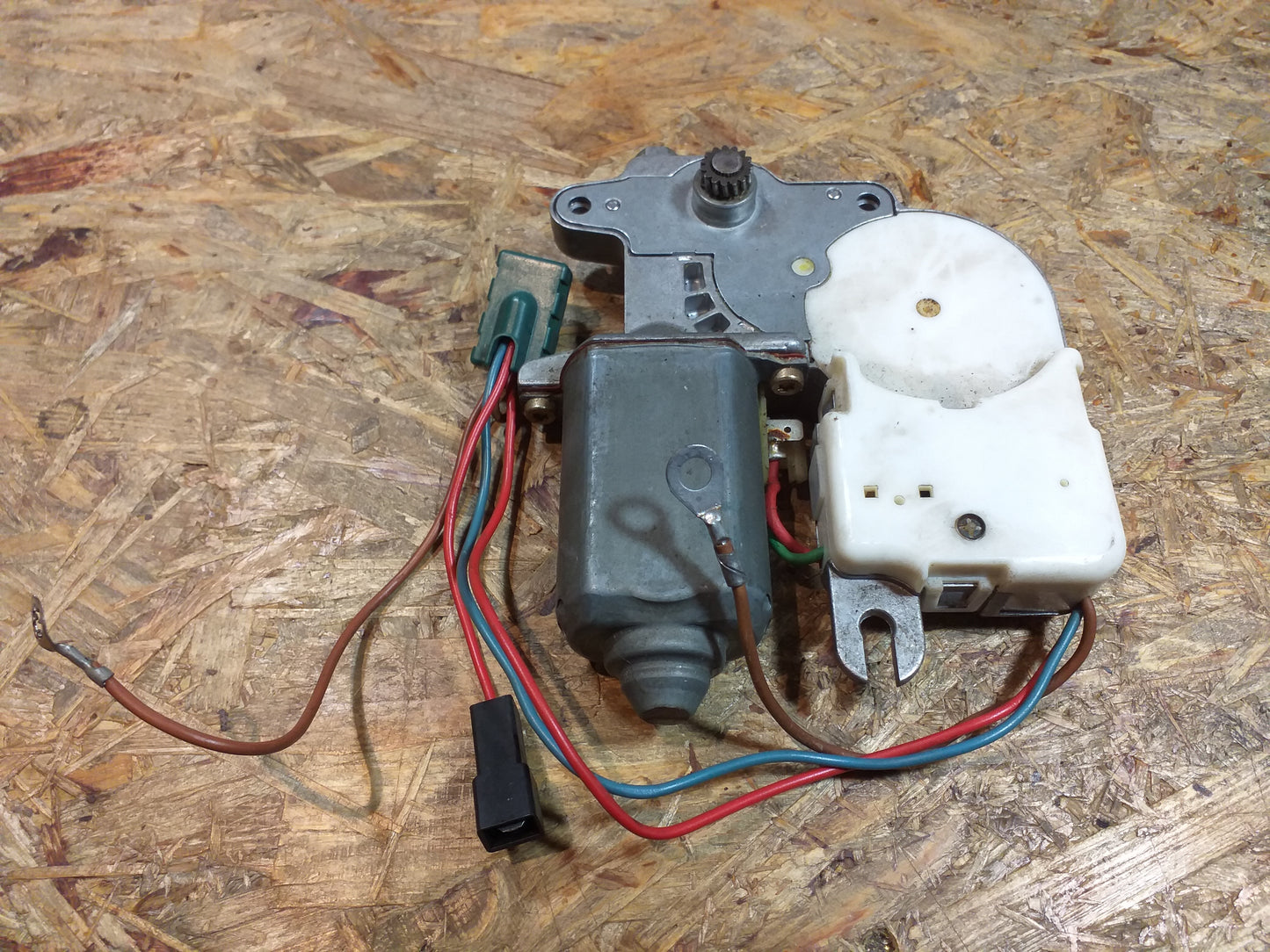 Senator Omega Schiebedachmotor original GM Opel NEU