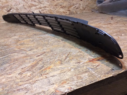 Vectra B Limo Stoßfängergrill vorne original GM Opel NEU