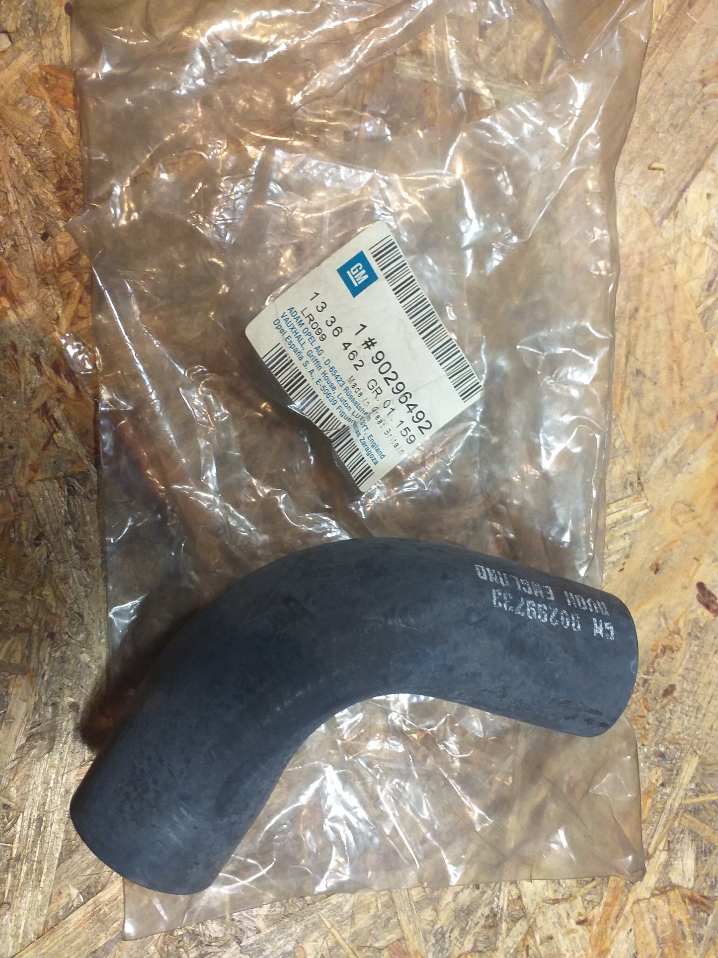 Kadett E GSI 16V C20XE Einlassschlauch Kühler original GM Opel NEU