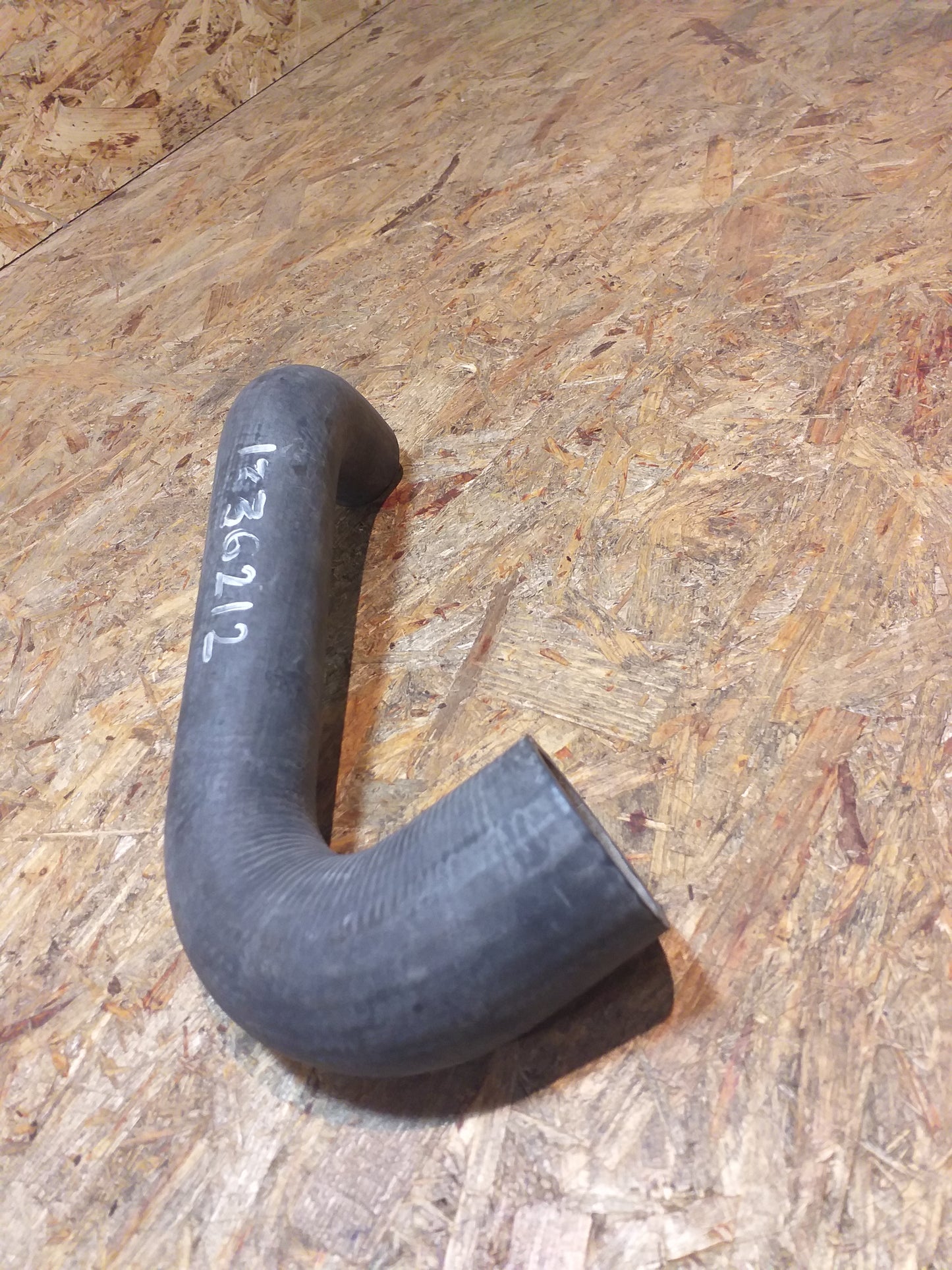 Rekord E  78-86 Bj Kühlerschlauch original GM Opel NEU