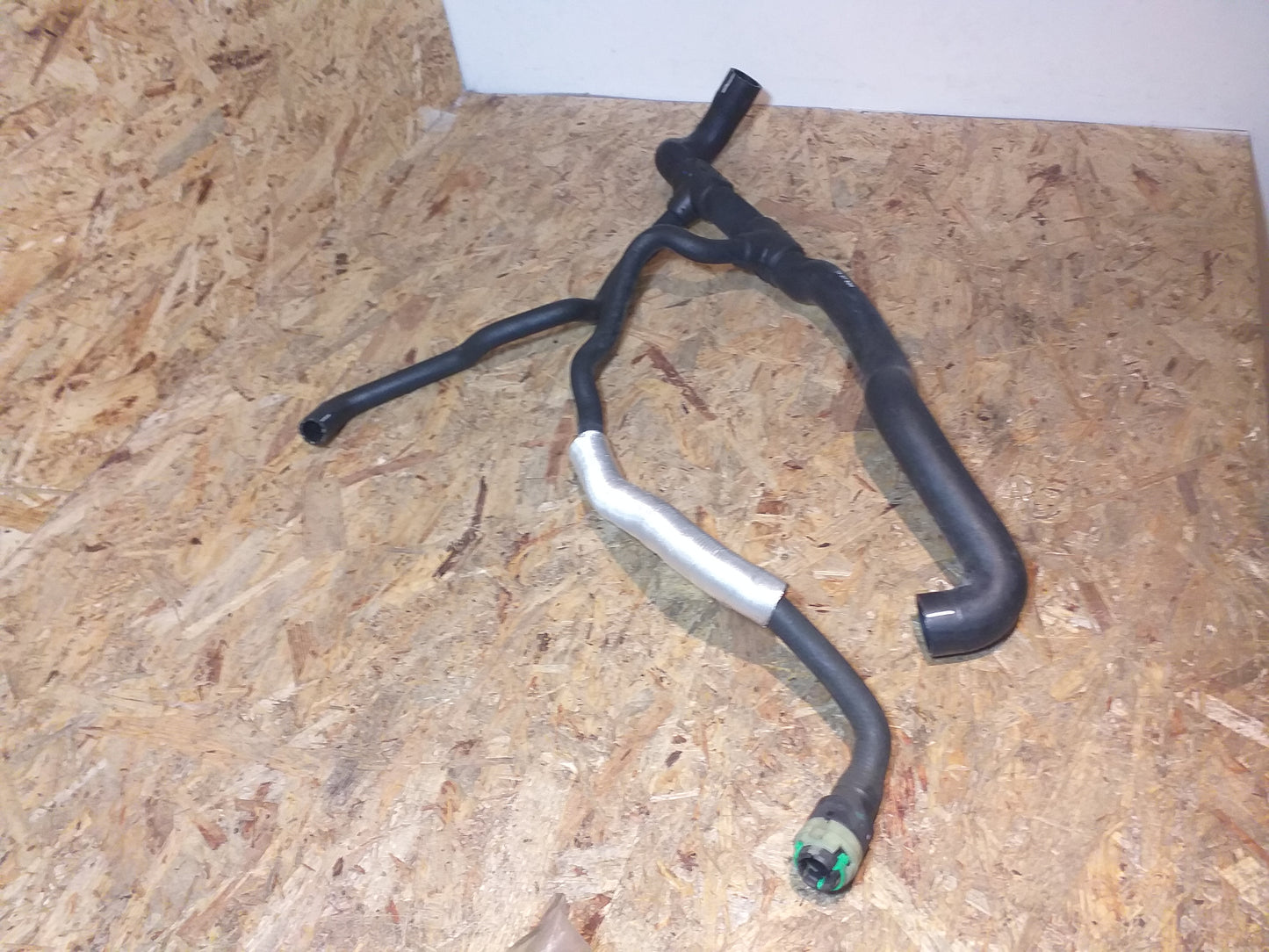 Vectra B 2.0D 96-02 Bj X20DTL Kühllmittelkappen, Kühlerschlauch unten original  GM Opel NEU