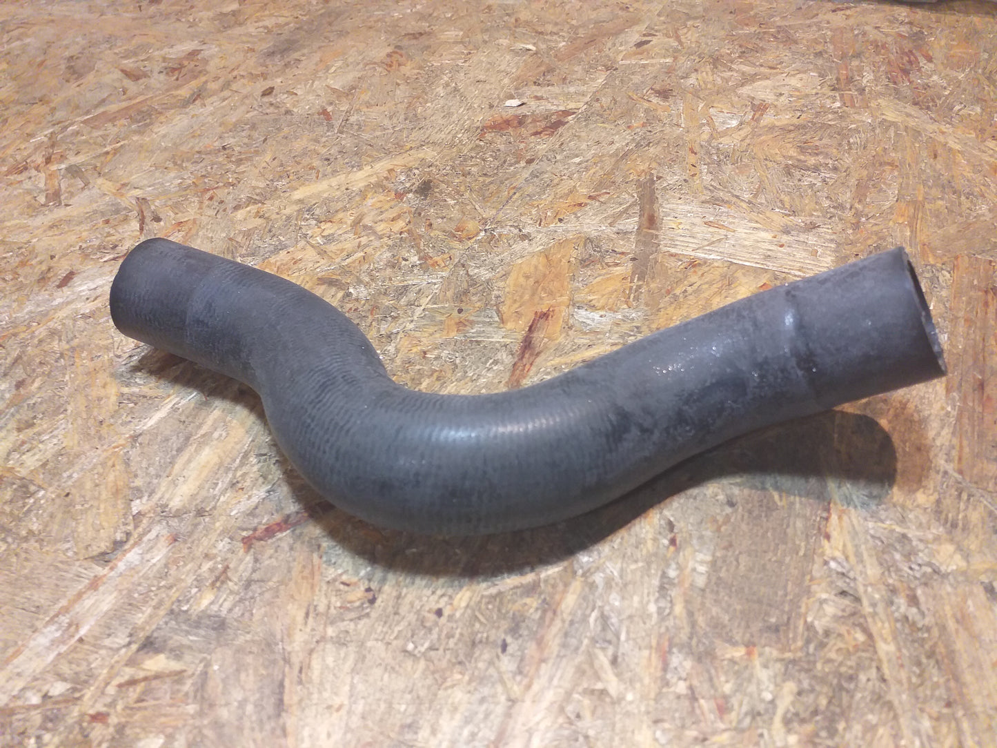 Agila B 1.0, 1.2, K10B, K12B Kühlerschlauch Einlass original GM Opel NEU