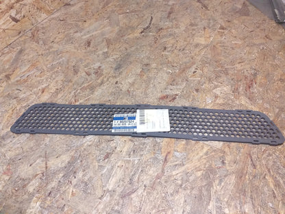 Kadett E  Blende Wabengitter oben Frontverkleidung grau original GM Opel NEU