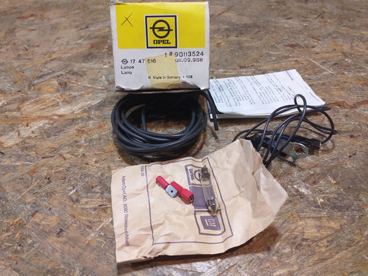 Kadett D Einbausatz Laderaumleuchte original Opel NEU