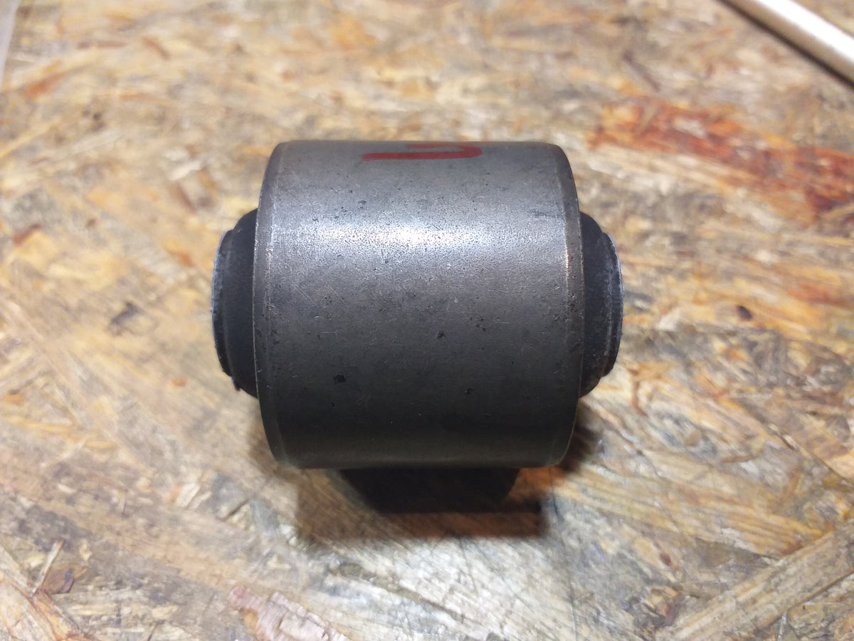 Rekord E Dämpferbuchse Lenkslenker hinten original Opel NEU