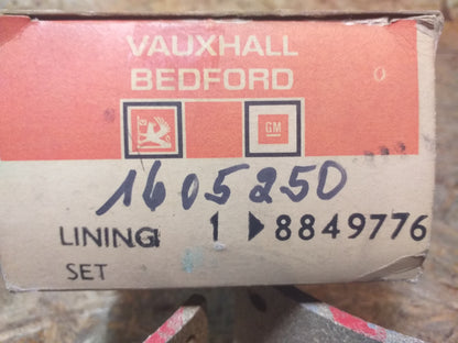 Bedford Bremsbelagsatz mit Nieten original Vauxhall NEU