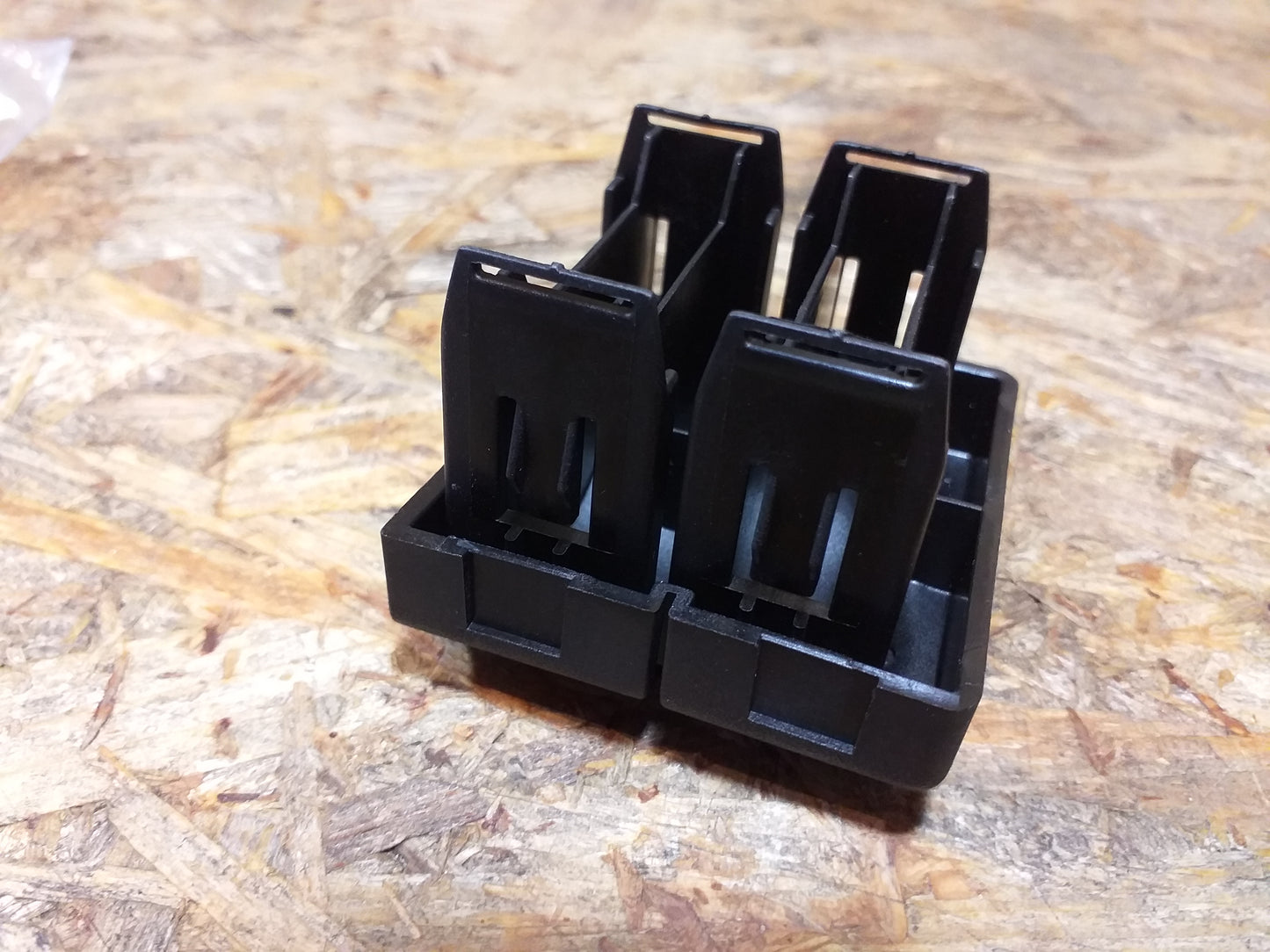 Omega B Abdeckung Schalteröffnung Traktionskontrollsystem original GM Opel NEU