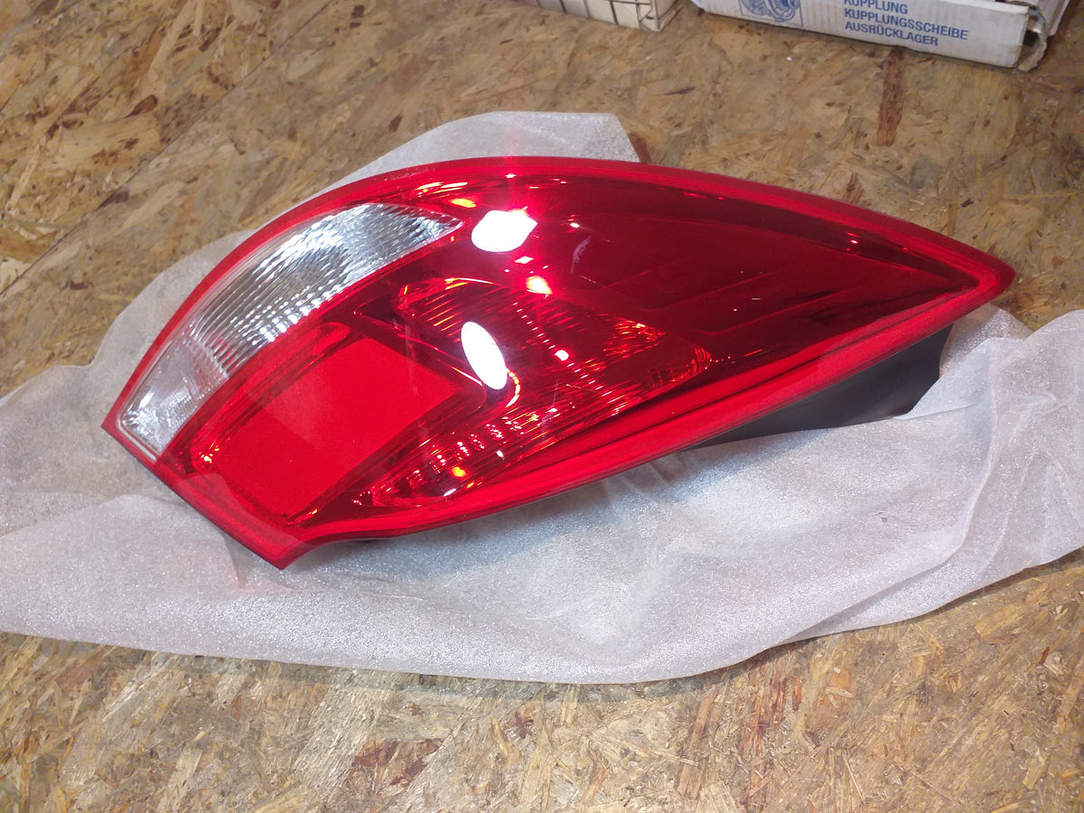 Insignia Heckleuchte links original GM Opel NEU